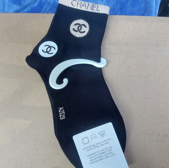 Chanel Black & Brown Ankle Socks women's 7-10 - Picture 2 of 3